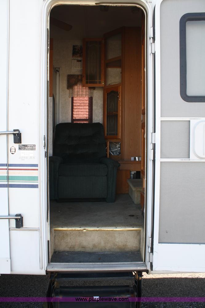 image for item A6627 2002 Montana High Country fifth wheel camper