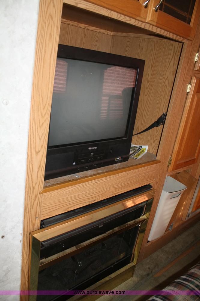 image for item A6627 2002 Montana High Country fifth wheel camper