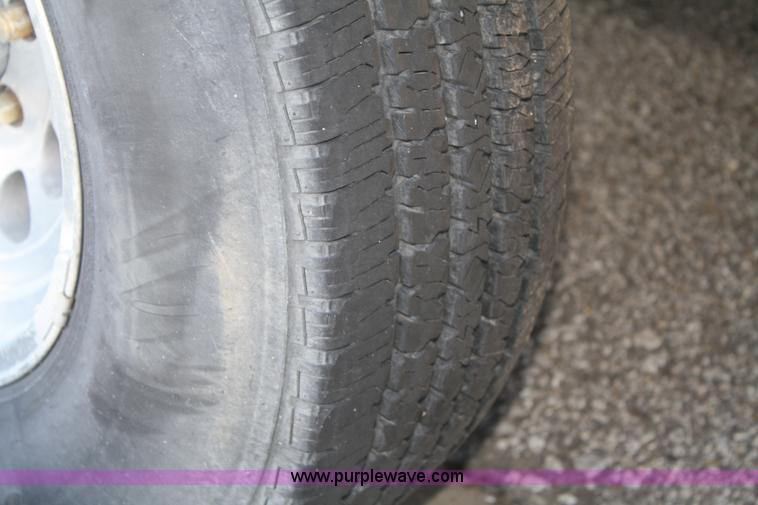 image for item A6627 2002 Montana High Country fifth wheel camper