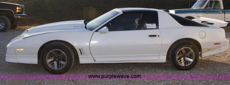 image for item A6632 1986 Pontiac Firebird Trans Am
