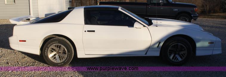 image for item A6632 1986 Pontiac Firebird Trans Am
