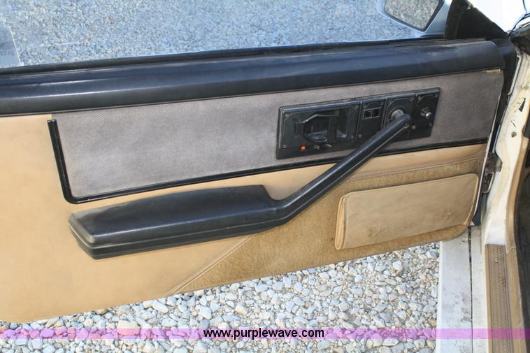 image for item A6632 1986 Pontiac Firebird Trans Am