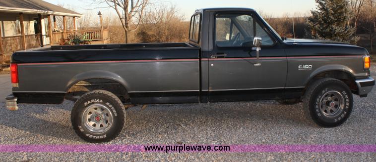 image for item A6633 1989 Ford F150 pickup truck