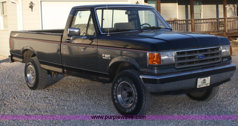 image for item A6633 1989 Ford F150 pickup truck