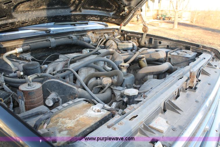 image for item A6633 1989 Ford F150 pickup truck