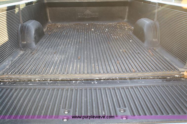 image for item A6633 1989 Ford F150 pickup truck