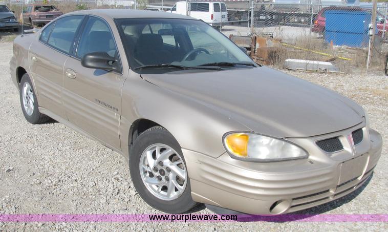 image for item B2517 2001 Pontiac Grand Am SE