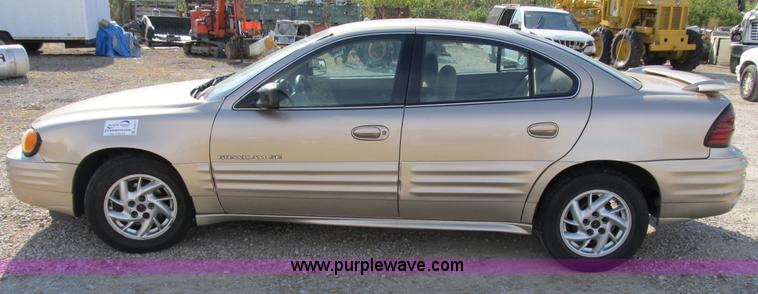 image for item B2517 2001 Pontiac Grand Am SE