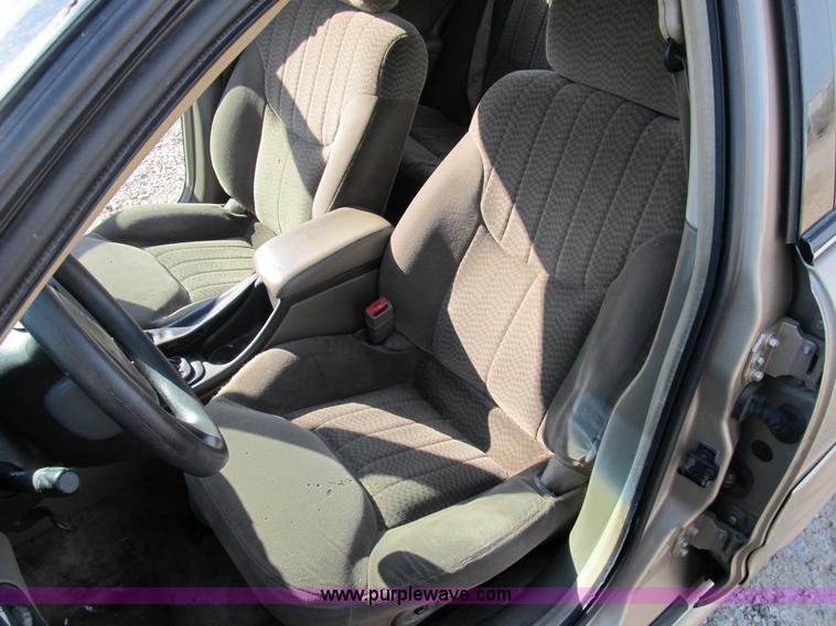 image for item B2517 2001 Pontiac Grand Am SE