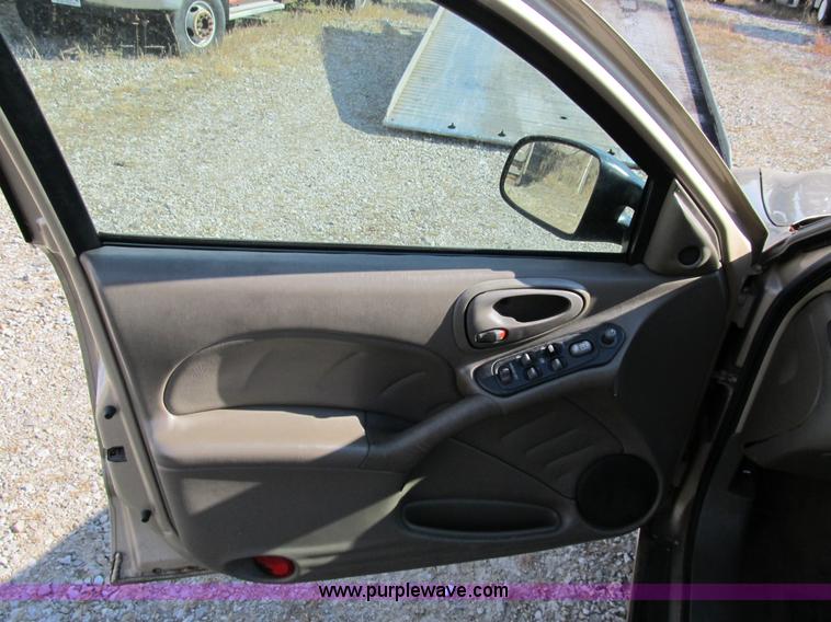 image for item B2517 2001 Pontiac Grand Am SE