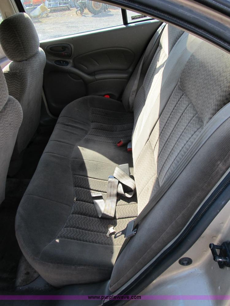 image for item B2517 2001 Pontiac Grand Am SE