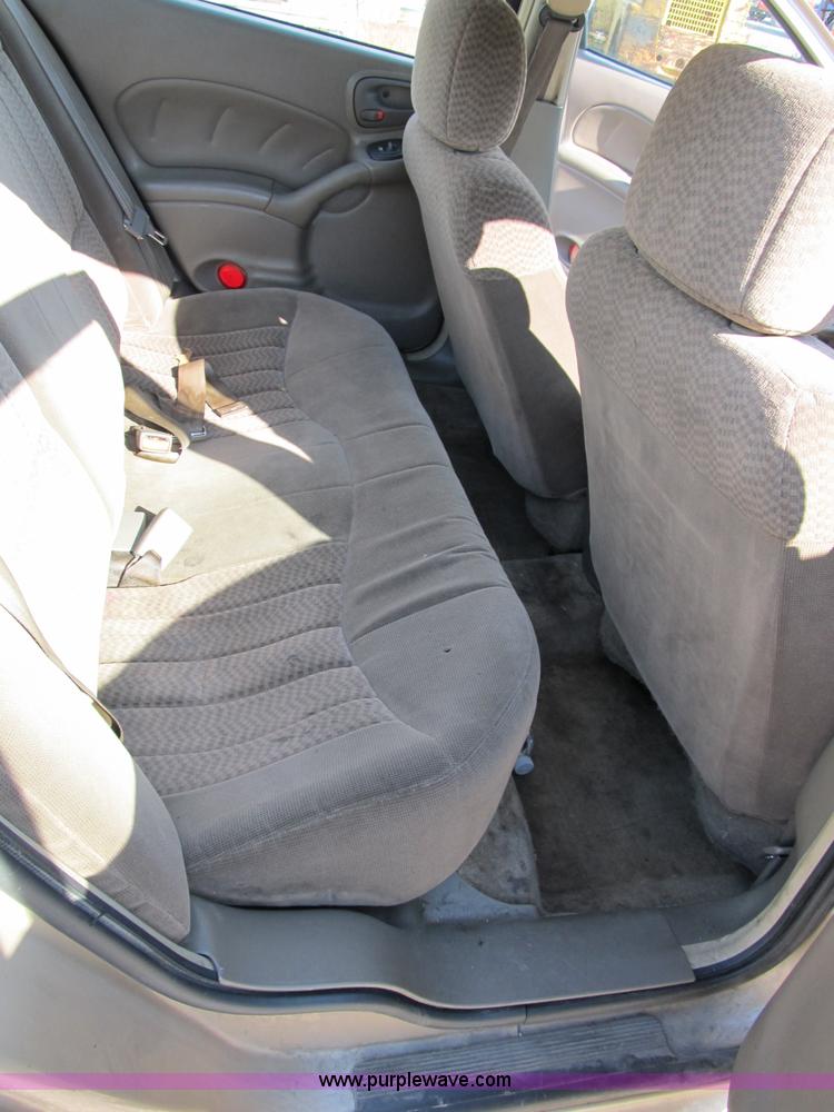 image for item B2517 2001 Pontiac Grand Am SE