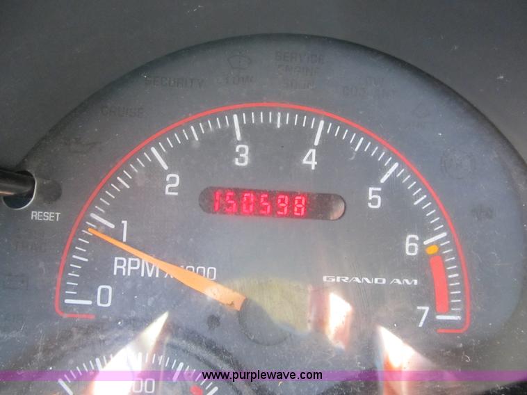 image for item B2517 2001 Pontiac Grand Am SE