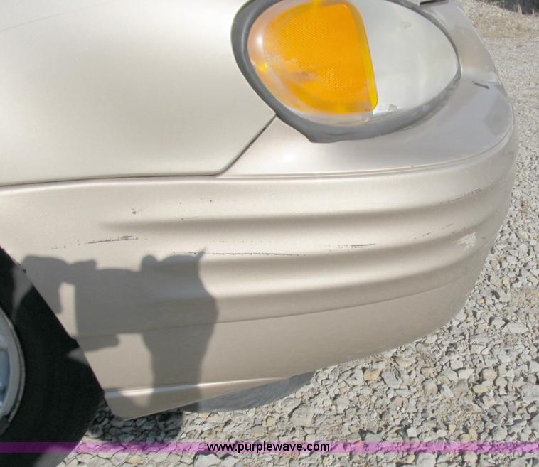 image for item B2517 2001 Pontiac Grand Am SE