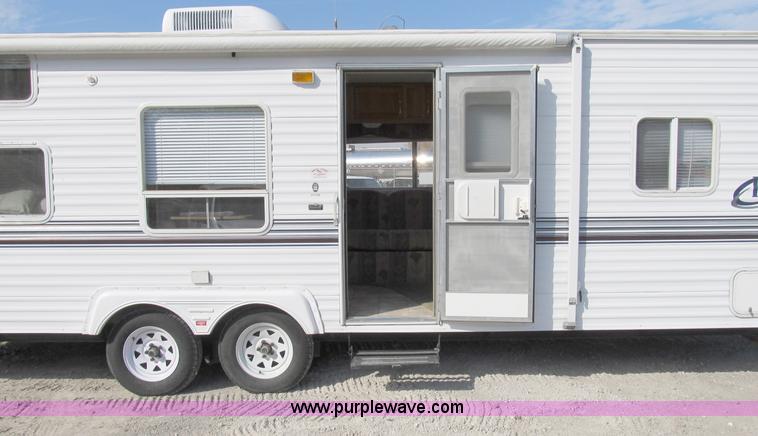 image for item B2519 2002 Keystone Sport Hornet camper