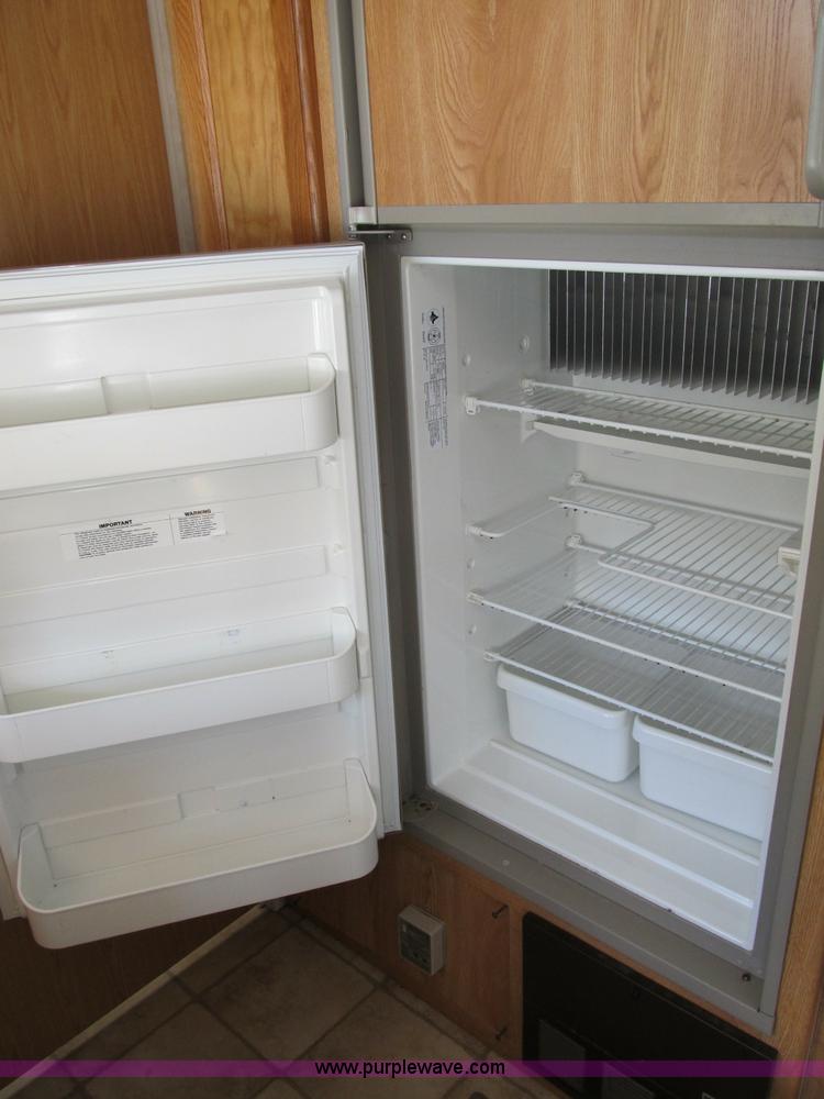 image for item B2519 2002 Keystone Sport Hornet camper