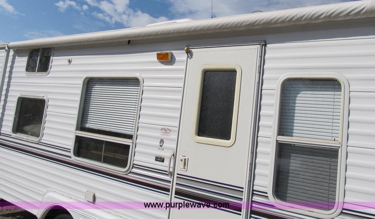 image for item B2519 2002 Keystone Sport Hornet camper