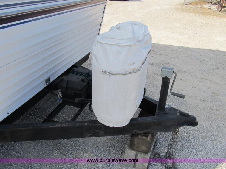 image for item B2519 2002 Keystone Sport Hornet camper