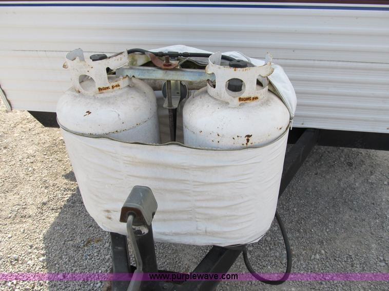 image for item B2519 2002 Keystone Sport Hornet camper