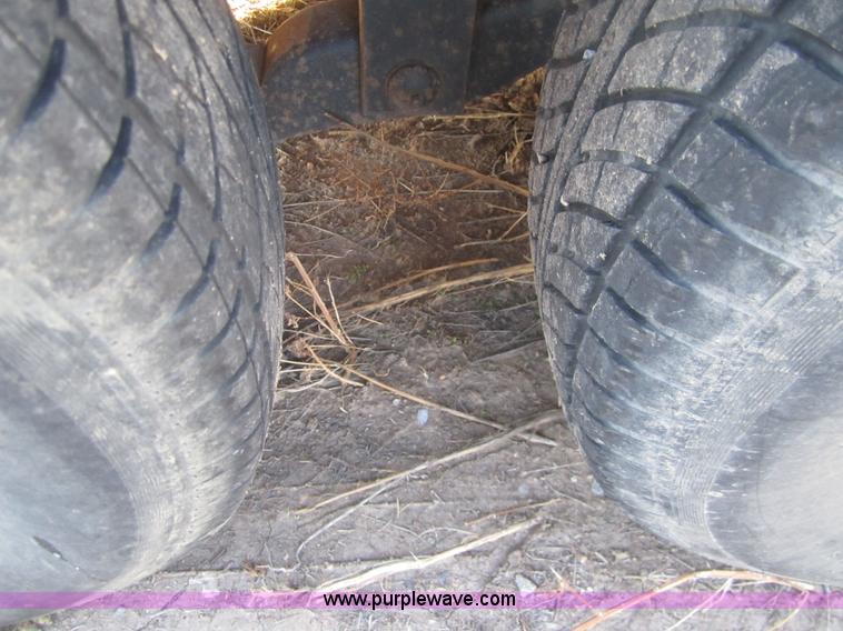 image for item B3026 2000 Mac-lander ET-1406 14' trailer