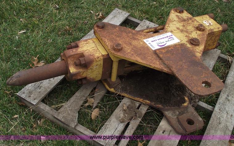 image for item B6022 Hydraulic breaker