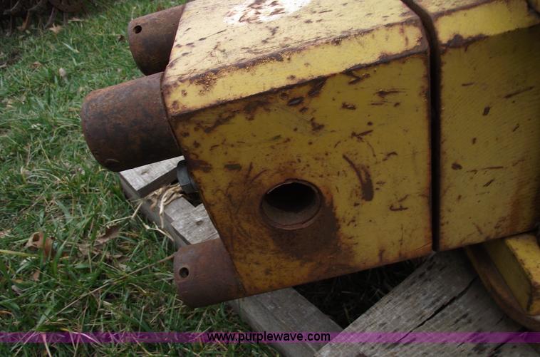 image for item B6022 Hydraulic breaker