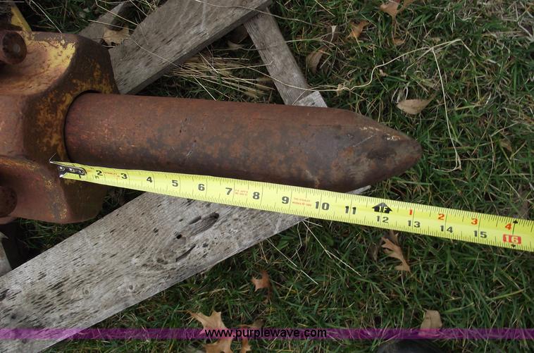 image for item B6022 Hydraulic breaker