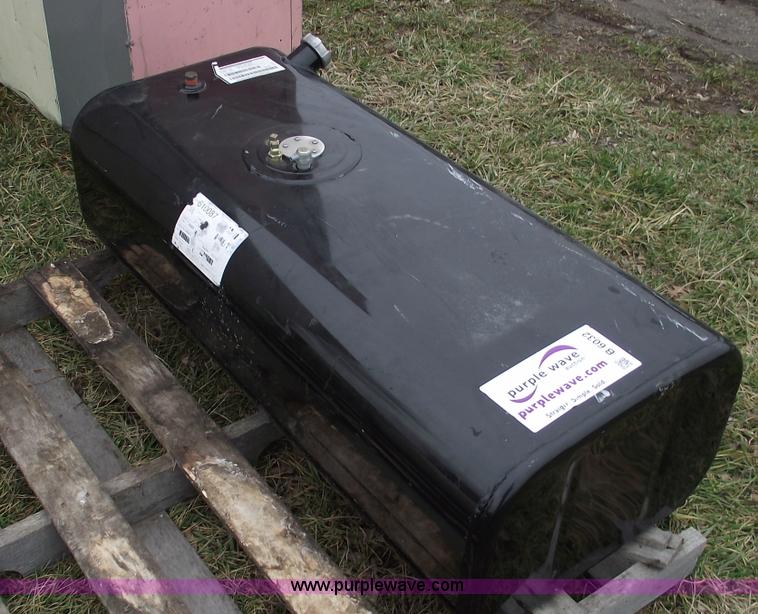 image for item B6032 2003 49 gallon diesel fuel tank