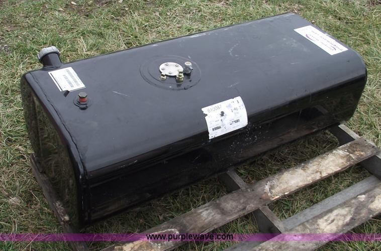 image for item B6032 2003 49 gallon diesel fuel tank