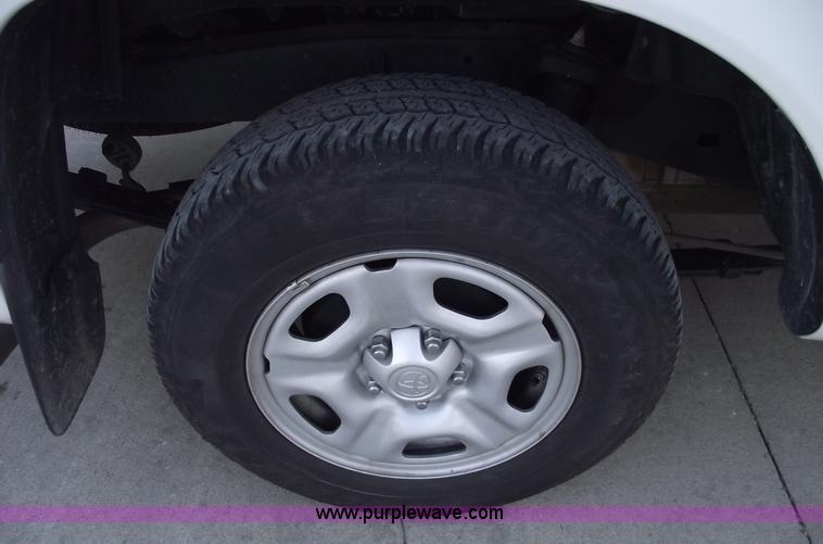 image for item B6045 2011 Toyota Tacoma pickup truck