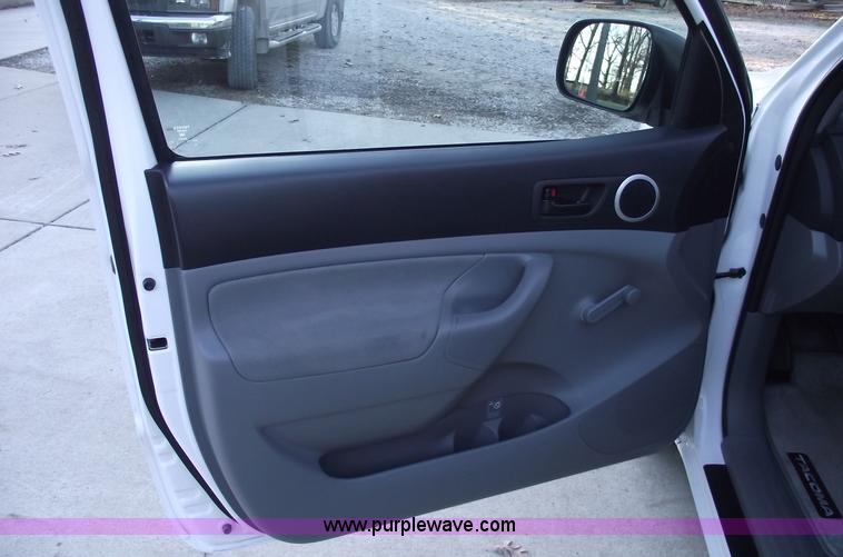 image for item B6045 2011 Toyota Tacoma pickup truck