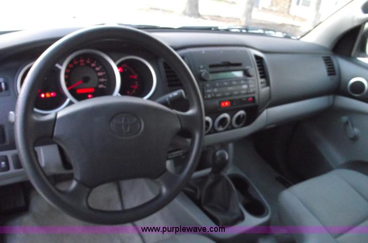 image for item B6045 2011 Toyota Tacoma pickup truck