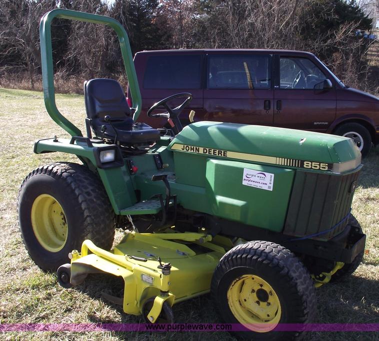 image for item B6048 John Deere 855 lawn tractor