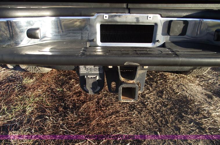 image for item B6055 2004 Chevrolet Avalanche 1500