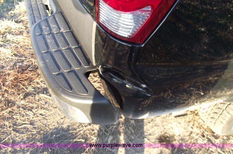 image for item B6055 2004 Chevrolet Avalanche 1500