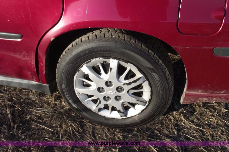 image for item B6056 2005 Chevrolet Impala