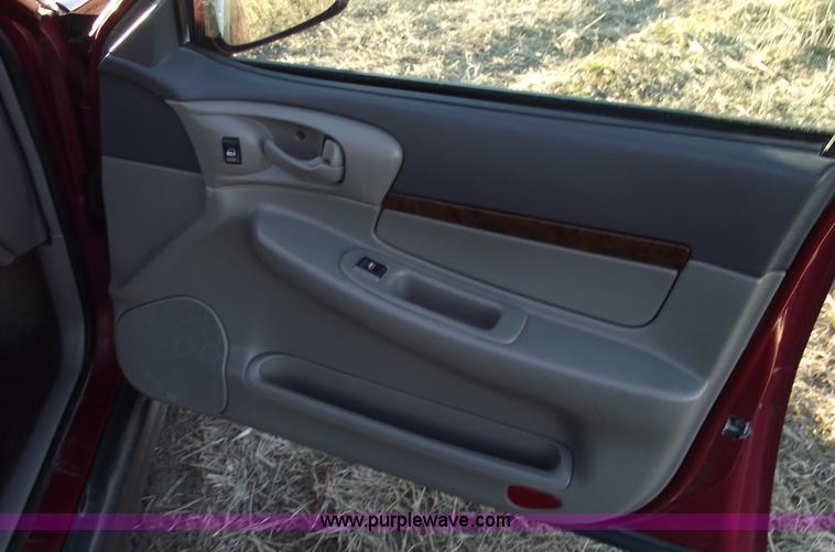 image for item B6056 2005 Chevrolet Impala