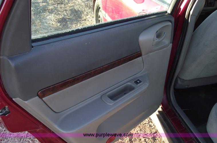 image for item B6056 2005 Chevrolet Impala
