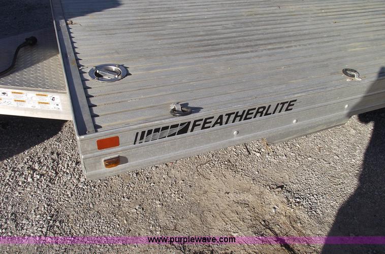 image for item B6092 2007 Featherlite 3111 aluminum trailer