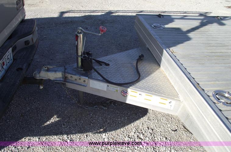 image for item B6092 2007 Featherlite 3111 aluminum trailer