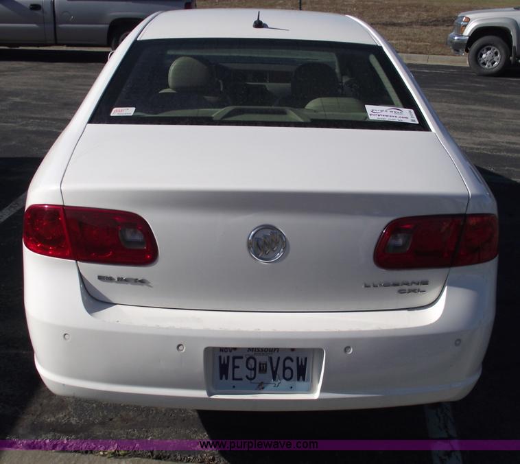 image for item B6104 2006 Buick Lucerne CXL