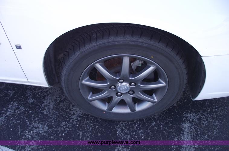 image for item B6104 2006 Buick Lucerne CXL