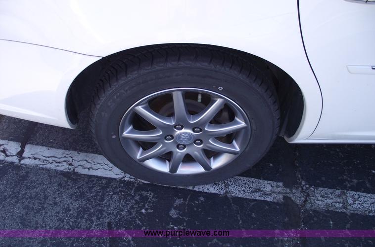 image for item B6104 2006 Buick Lucerne CXL