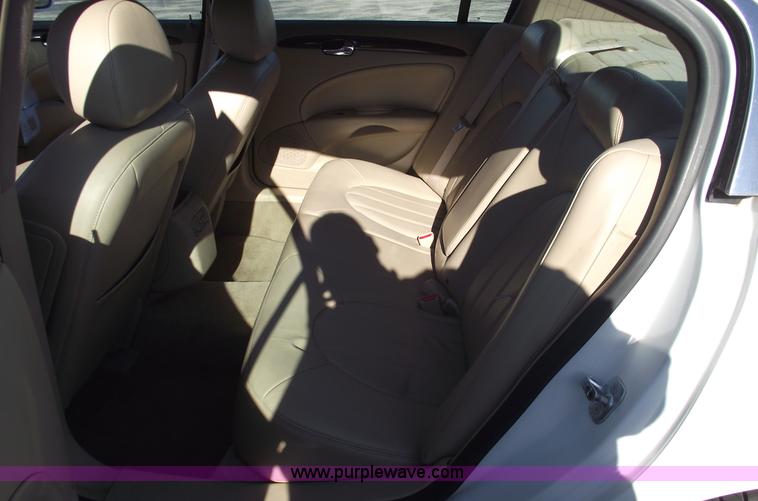 image for item B6104 2006 Buick Lucerne CXL