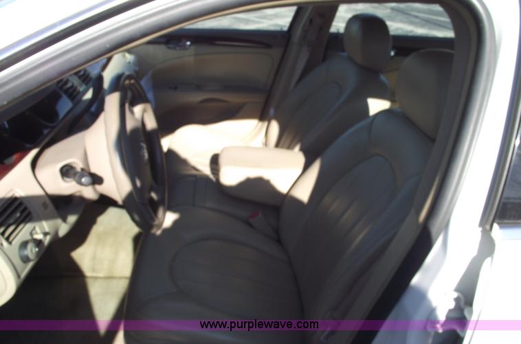 image for item B6104 2006 Buick Lucerne CXL