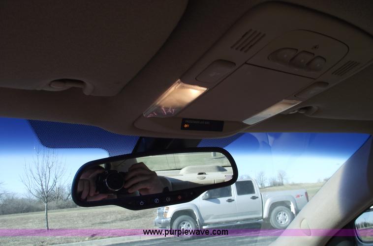 image for item B6104 2006 Buick Lucerne CXL