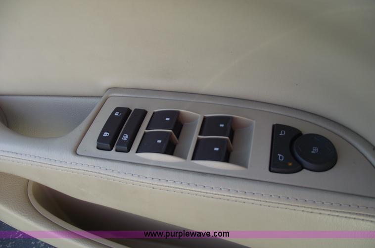 image for item B6104 2006 Buick Lucerne CXL
