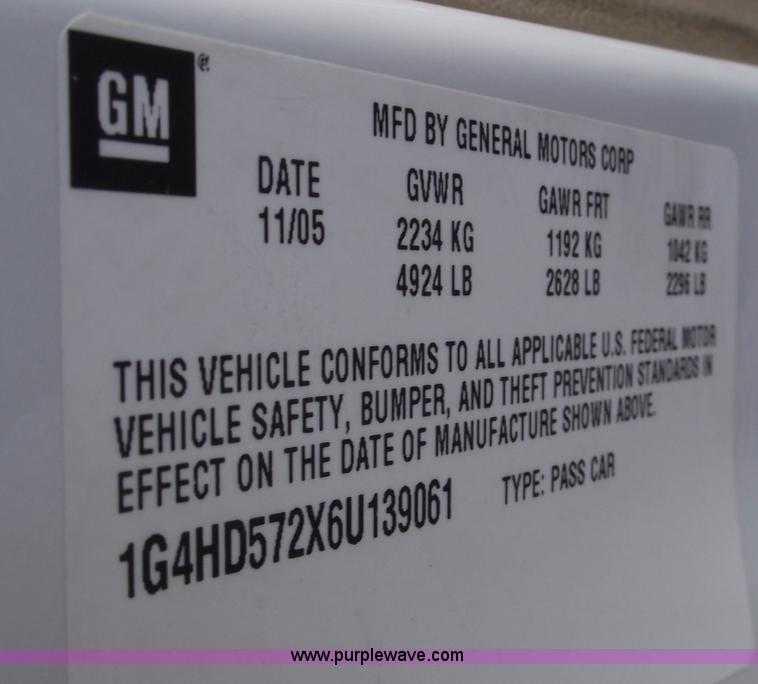 image for item B6104 2006 Buick Lucerne CXL