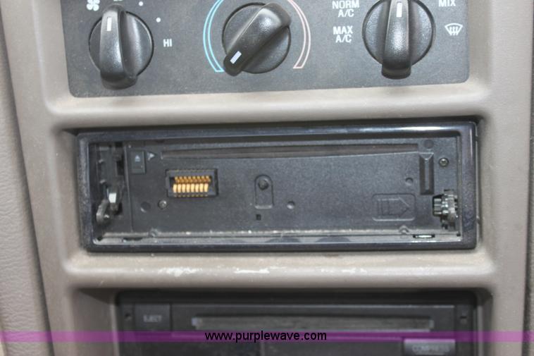 image for item B8733 1999 Ford Mustang