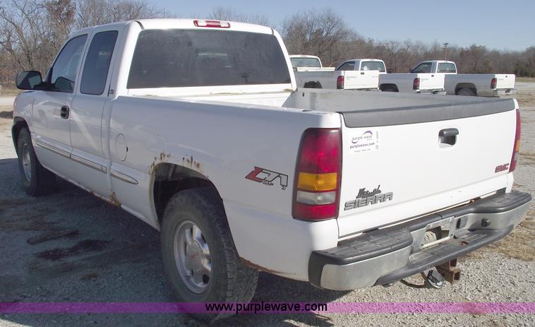 image for item C5885 2002 GMC Sierra K1500 SLT Z-71 extended cab pickup truck
